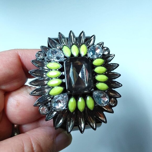 3/$30 Womens Bracelet Statement Cuff Starburst Flower Acrylic Rhinestone Estate - Picture 10 of 10